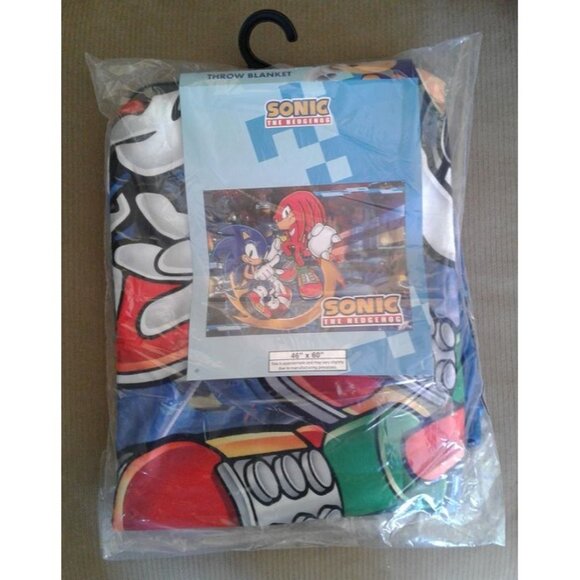 New Knuckles & Sonic the Hedgehog Fleece Throw Gift Blanket Sega Video Game NIP - Picture 2 of 2
